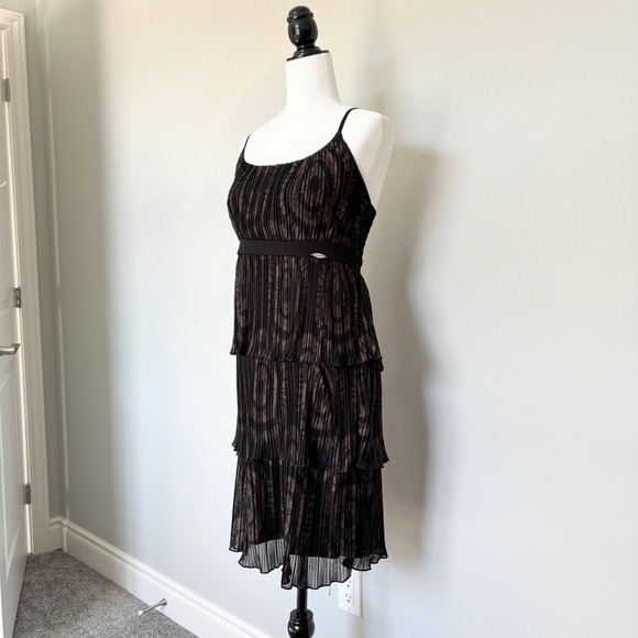Women's Size M Dress Dark Romantic Pleated Tiered Flirty Cocktail Party Black - Picture 5 of 16